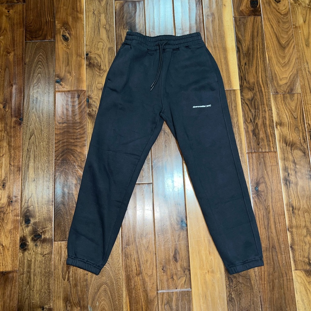 ABERCOMBIE & FITCH CUFFED SWEATPANTS SIZE XS